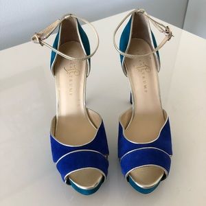 Color blocked platform heels